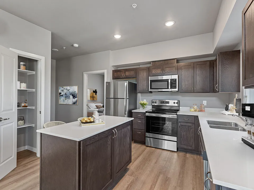 Skyview Heights apartments community photo