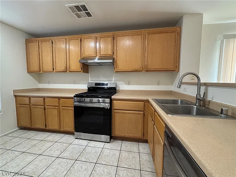 1265 Orchard View St — Photo 7