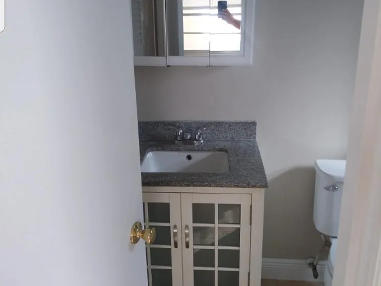 4915 Vilabella Dr — Photo 3