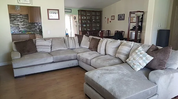 6 bed, 2200 sqft, $600 — Photo 3