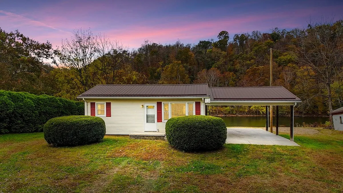306 Cliffview Dr photo 1