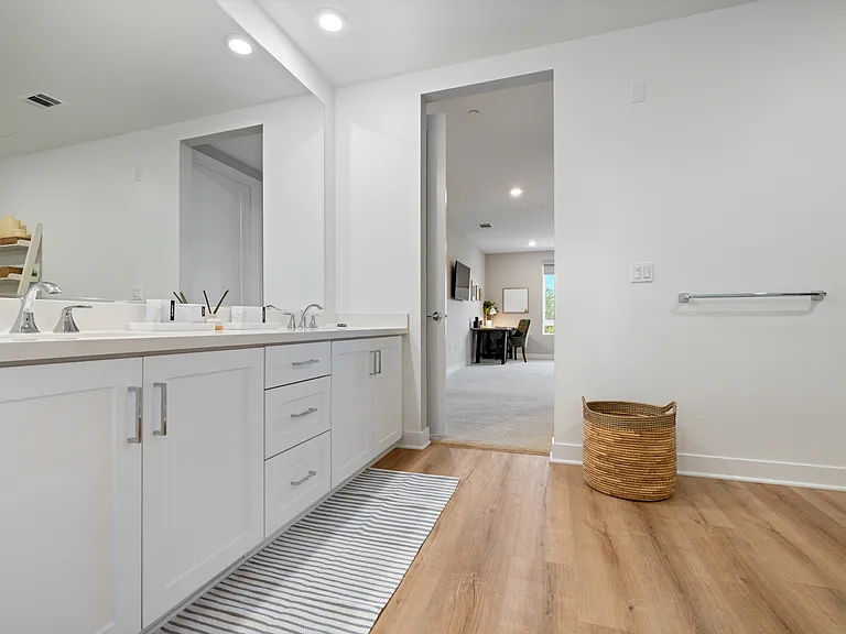 4303 Rivington — Photo 14