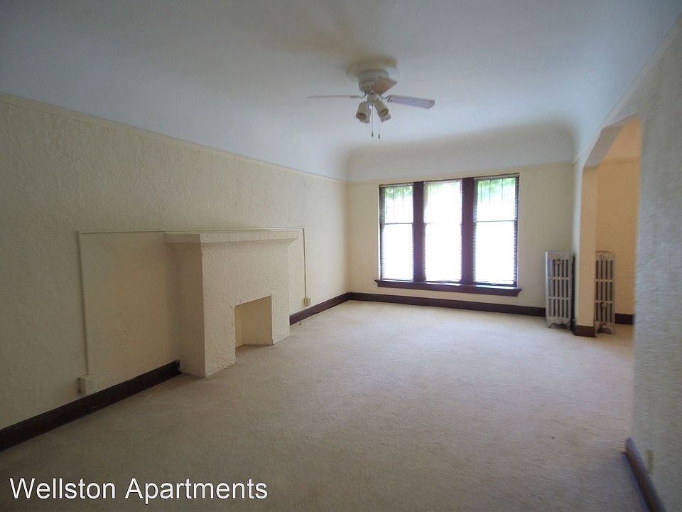 1st image of 3229 N Oakland Ave #6628531