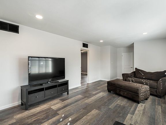 4th image of 6744 N 14th Dr