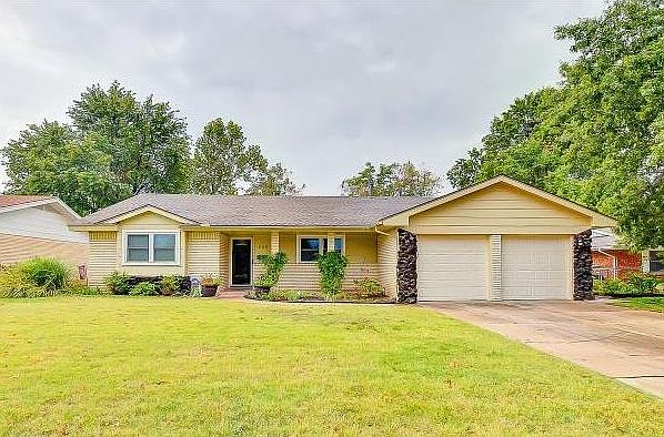 1st image of 820 Schulze Dr