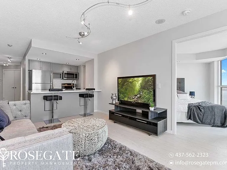 208 Queens Quay W #1908 — Photo 12