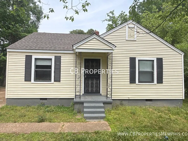 720 Frayser Dr — Photo 1
