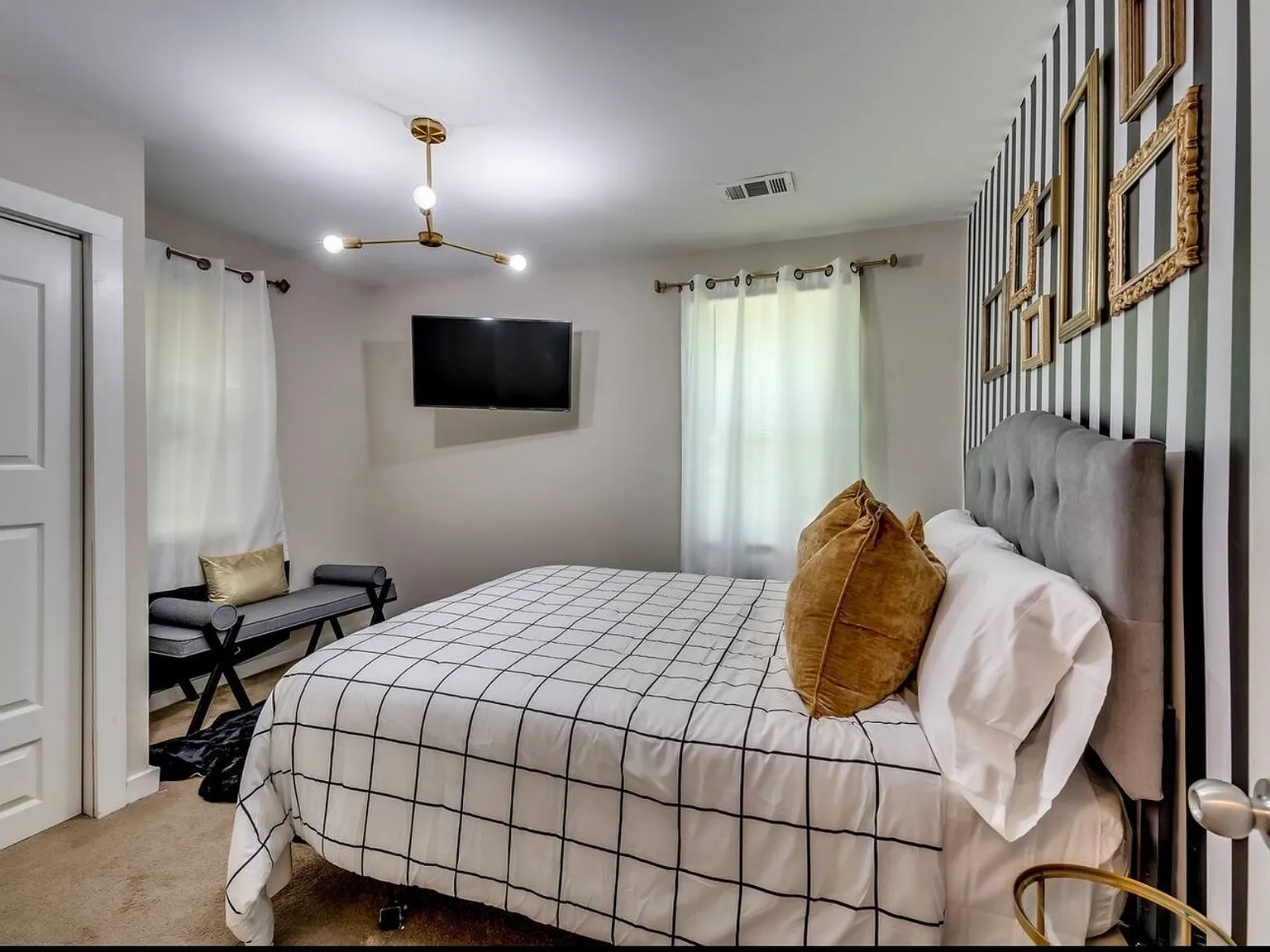 1280 Kenilworth Drive Southwest - 1 — Photo 4