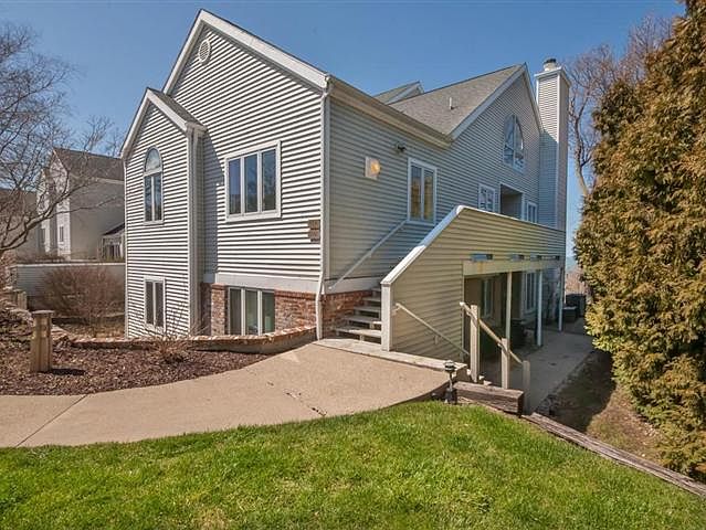 1st image of 1800 Lakeshore Dr