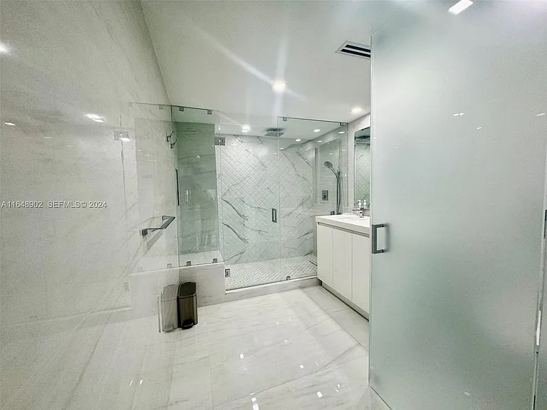 9801 Collins Ave #5U — Photo 27