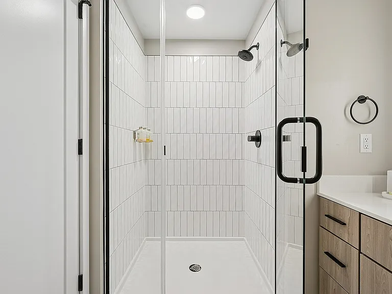 North Loop Green 360 Bathroom