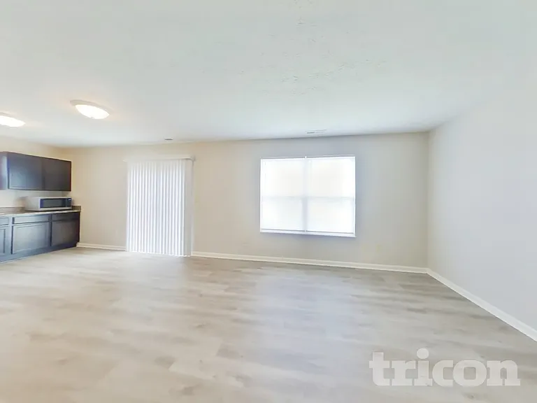 949 Knox Dr — Photo 4