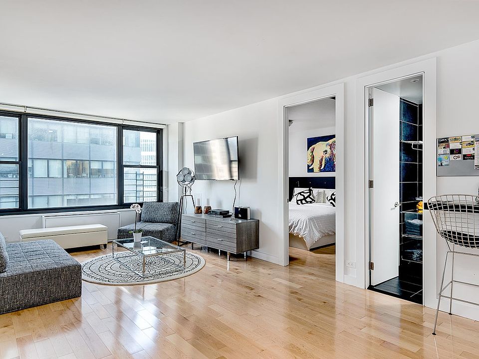1st image of 117 E 57th St APT 27E