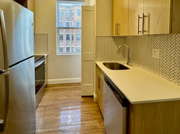 56 Queensberry St APT 12, Boston, MA 02215