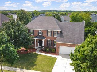 852 Sunrise Dr, South Elgin, IL 60177