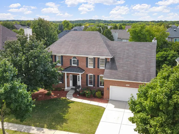 852 Sunrise Dr, South Elgin, IL 60177