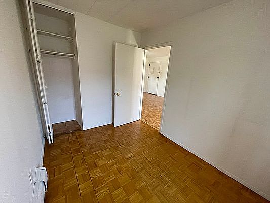 3rd image of 140-71 34th Ave #3E