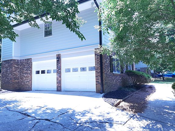 3rd image of 1704 Lamancha Dr