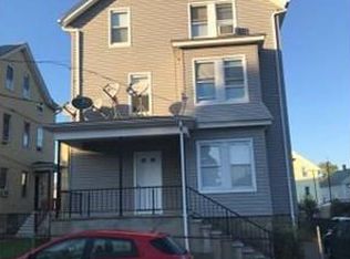 166 Snell St, Fall River, MA 02721