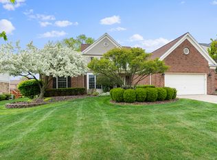 1705 Foresthill Dr, Rochester Hills, MI 48306