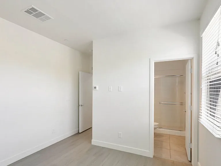11604 Kindle Corner Ave — Photo 10
