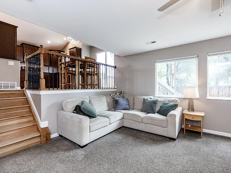 230 Hooper Ct — Photo 28