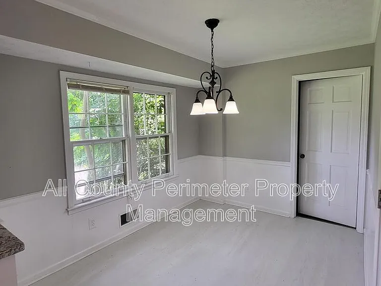 4548 Shallowford Rd — Photo 7