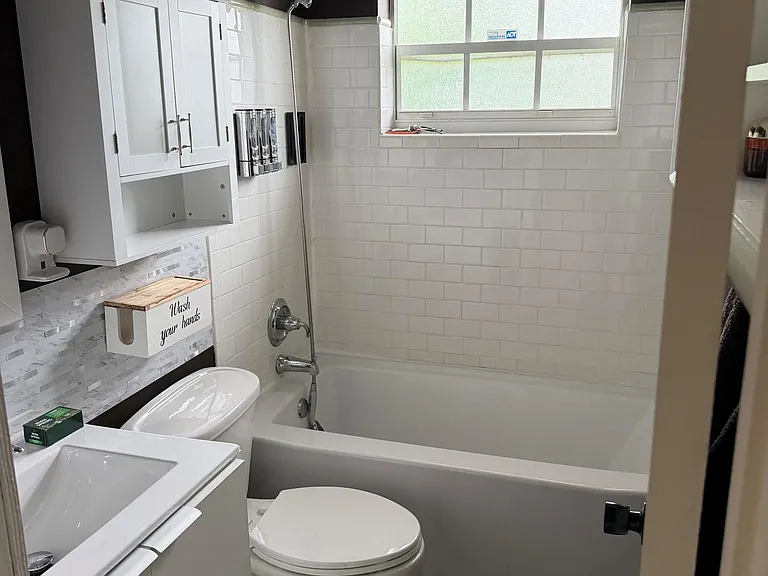 804 SW 24th Ave — Photo 8