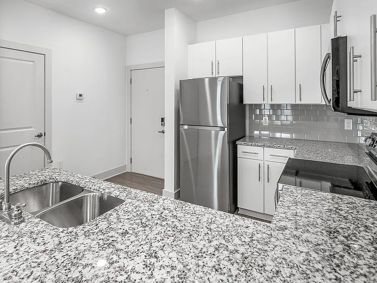 The Vandy Apartments — Photo 6
