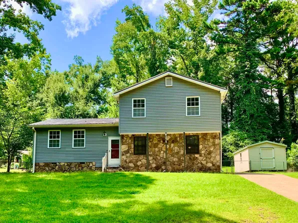 627 W 63rd St, Anniston, AL 36206