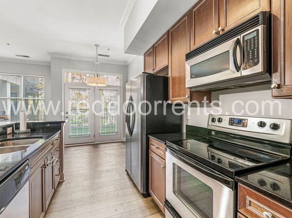 355 E Ohio St #112