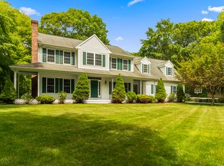 7 Maywood Dr, Old Lyme, CT 06371