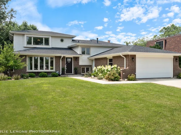 1917 Holly Ave, Darien, IL 60561