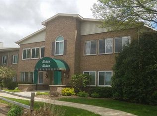 1616 S Golf Gln UNIT B, Madison, WI 53704