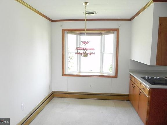 4th image of 2305 Forestwood Dr