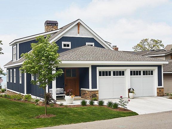 3rd image of 573 Starlit Way