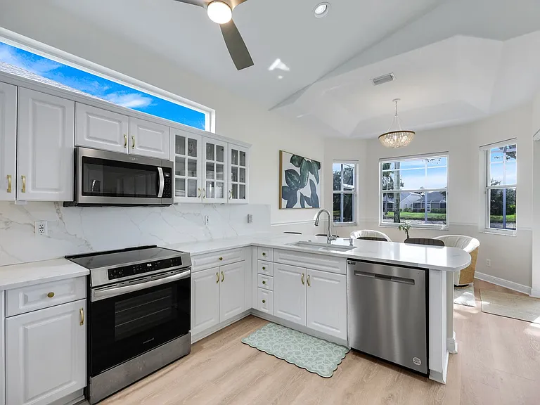 8058 Tauren Ct — Photo 8