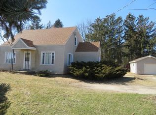 32001 Geneva Rd, Salem, WI 53168