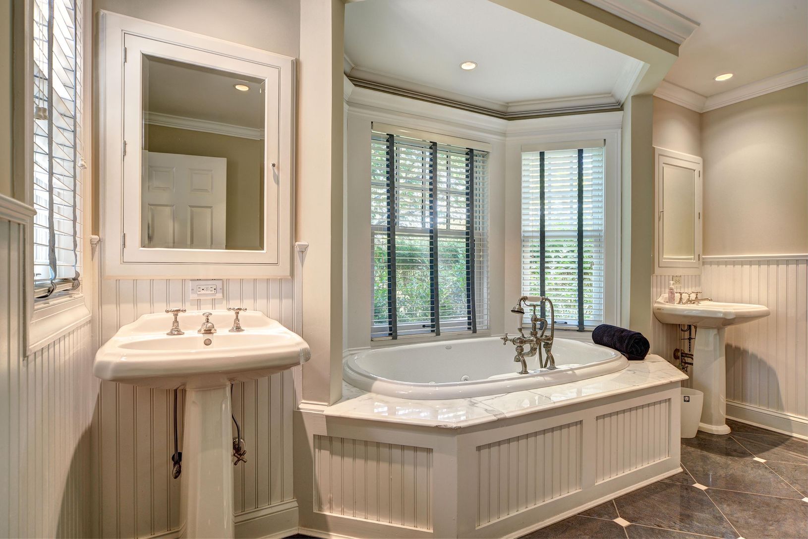  1st floor jr. master bathroom