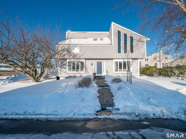 6 Leeway Drive, Westbrook, CT 06498