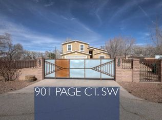 901 Page Ct SW, Albuquerque, NM 87105