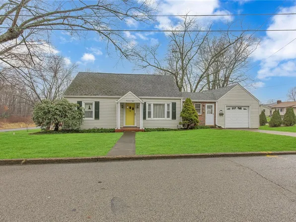 1908 N 3rd St, New Brighton, PA 15066