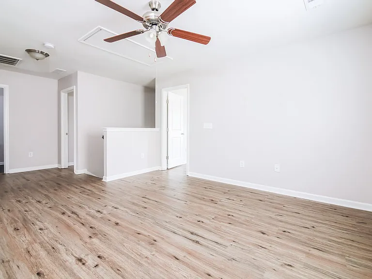 117 Preakness Farm Dr — Photo 4
