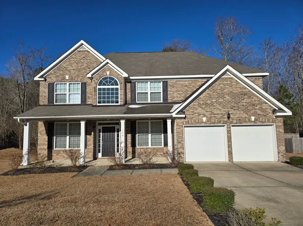 156 Salisbury Ln, Spring Lake, NC 28390