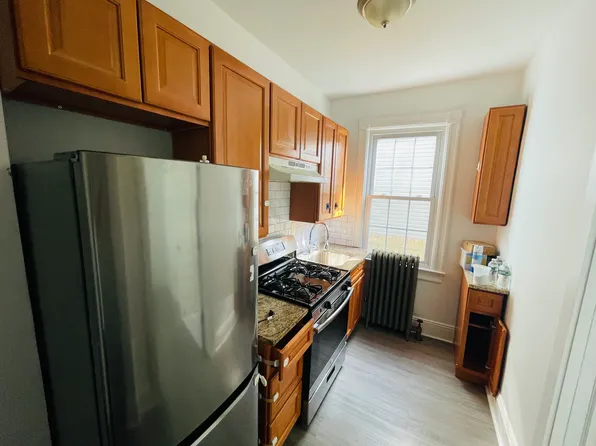 330 Van Duzer Street image 10 of 27