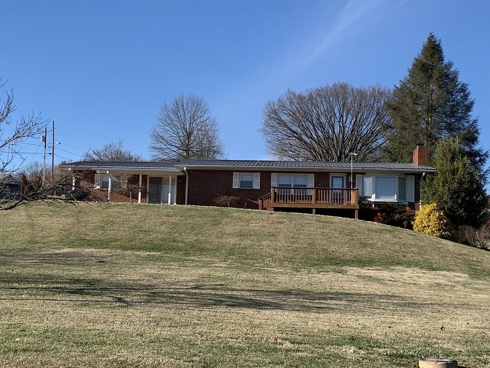 2nd image of 304 Hunt Ave