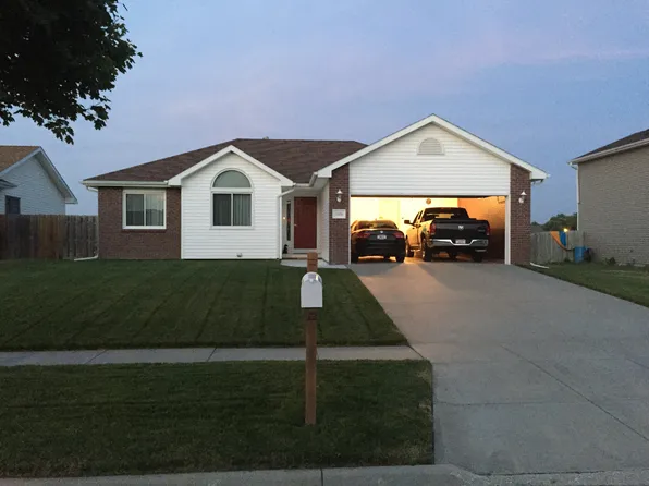 1828 SW 33rd St, Lincoln, NE 68522