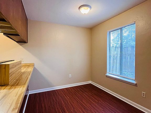 4th image of 3732 Donovan Dr APT B