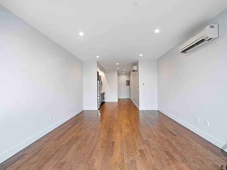 101 Varet St #3D — Photo 8