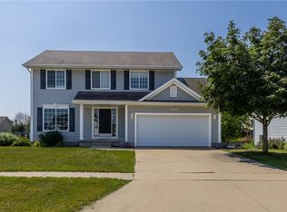 690 SE Prairie Park Ln, Waukee, IA 50263